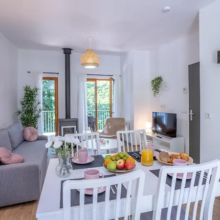 Les Charmes C38 - Le Val Joly *