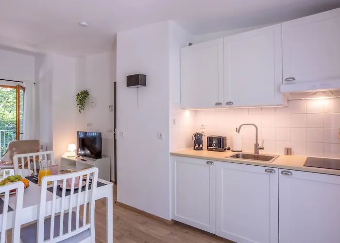 Les Charmes C38 - Le Val Joly * Eppe-Sauvage